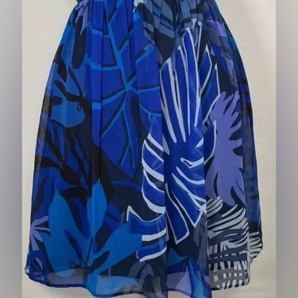 Armani Exchange Navy and White Leaf Print Mini Dress - Picture 6 of 7